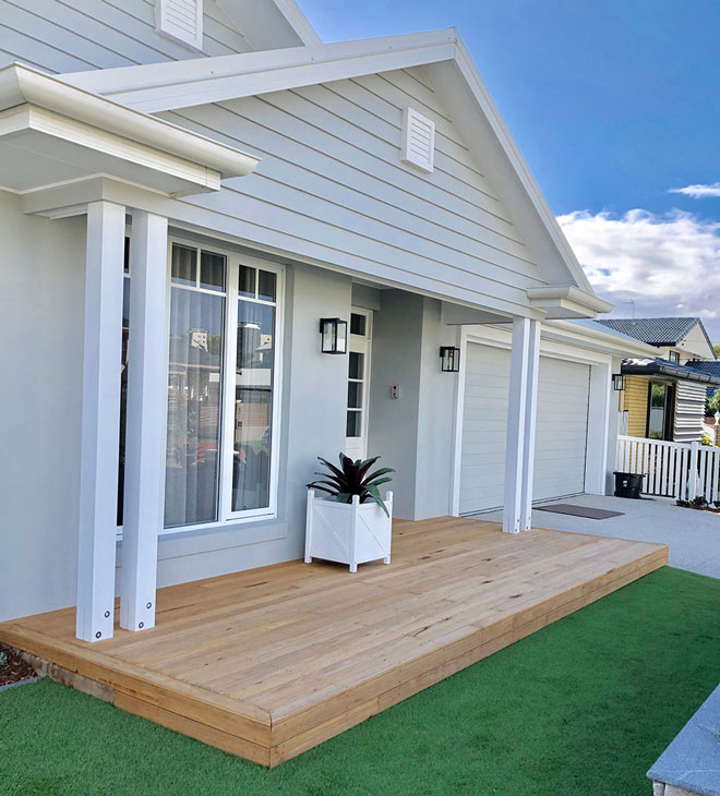 Deck builder gold coast